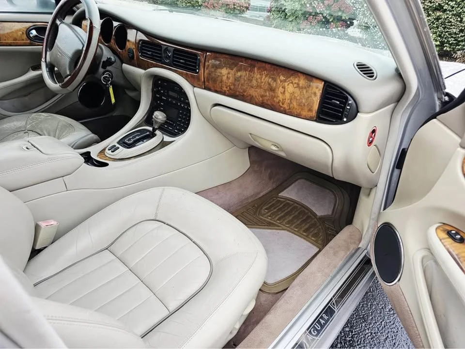 2001 Jaguar XJ Series 4 - Image 11 of 17