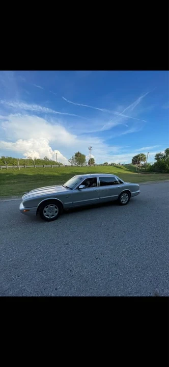2001 Jaguar X308 XJ - Image 4 of 10