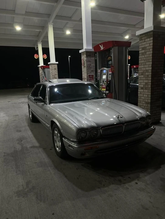2001 Jaguar X308 XJ - Image 2 of 10
