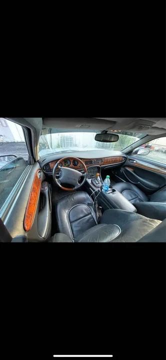2001 Jaguar X308 XJ - Image 8 of 10