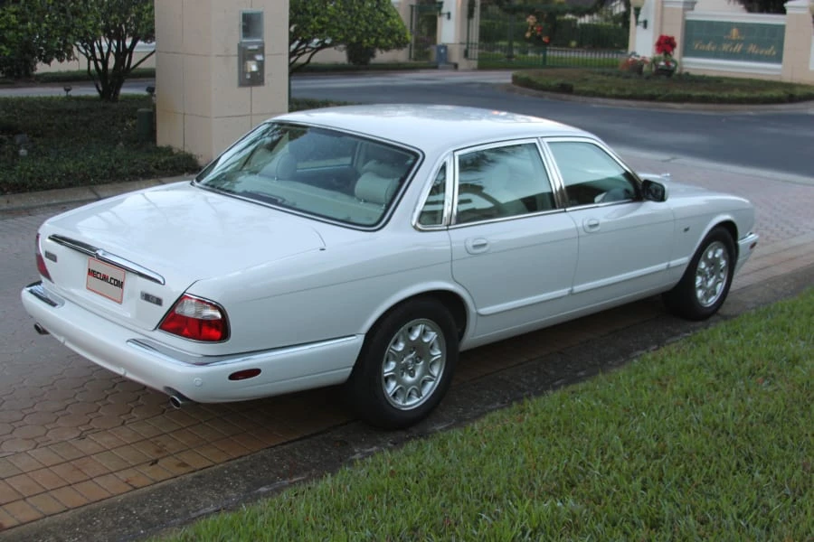 2001 Jaguar X308 XJ - Image 2 of 8