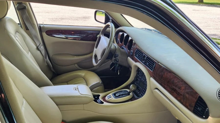2001 Jaguar X308 XJ - Image 3 of 4