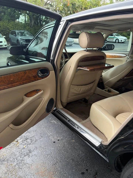 2001 Jaguar X308 XJ - Image 5 of 10