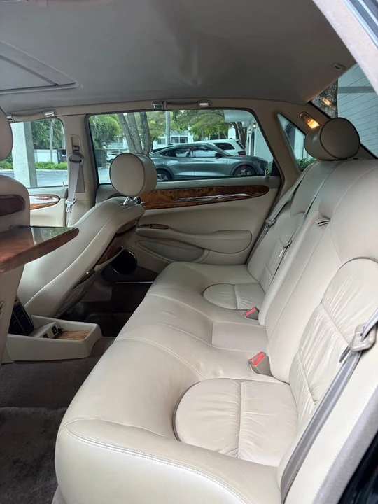 2001 Jaguar X308 XJ - Image 6 of 10