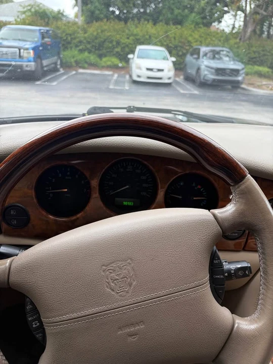 2001 Jaguar X308 XJ - Image 7 of 10