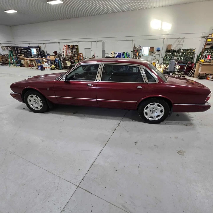 2001 Jaguar X308 XJ - Image 2 of 10