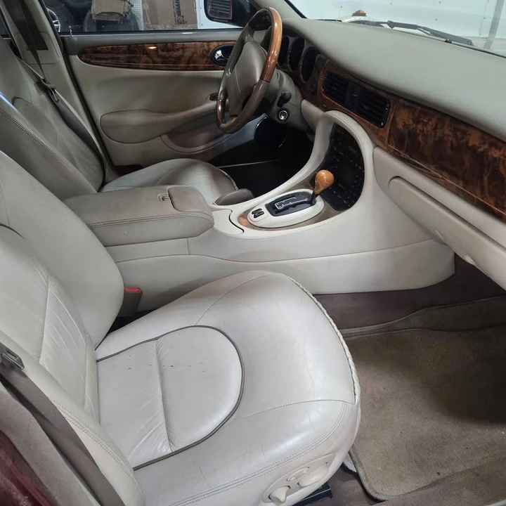 2001 Jaguar X308 XJ - Image 8 of 10