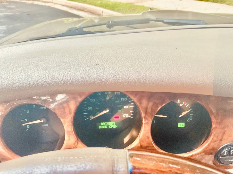 2001 Jaguar X308 XJ - Image 11 of 14
