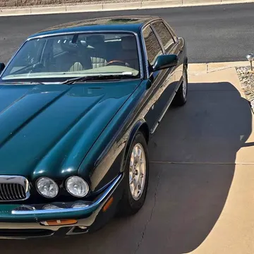 2001 Jaguar XJ8 Vanden Plas