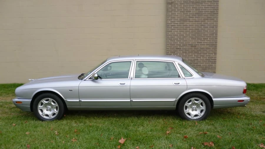 2001 Jaguar X308 XJ - Image 2 of 5