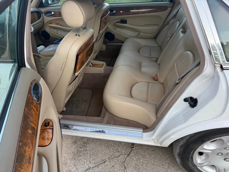 2001 Jaguar X308 XJ - Image 4 of 10