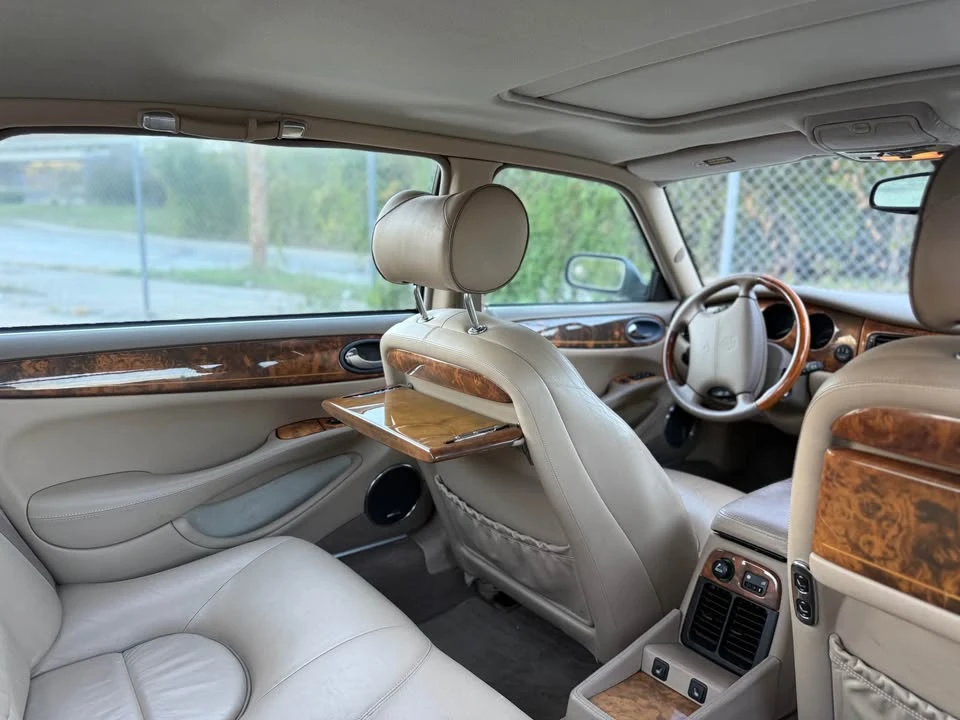 2001 Jaguar X308 XJ - Image 10 of 10