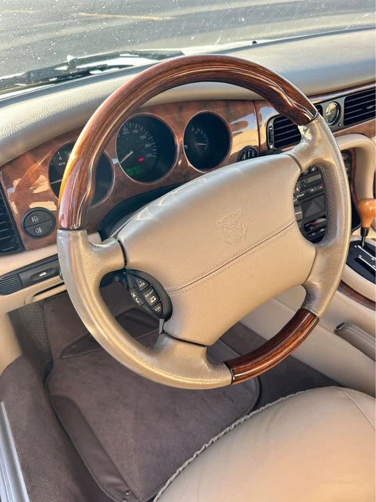 2001 Jaguar X308 XJ - Image 9 of 19