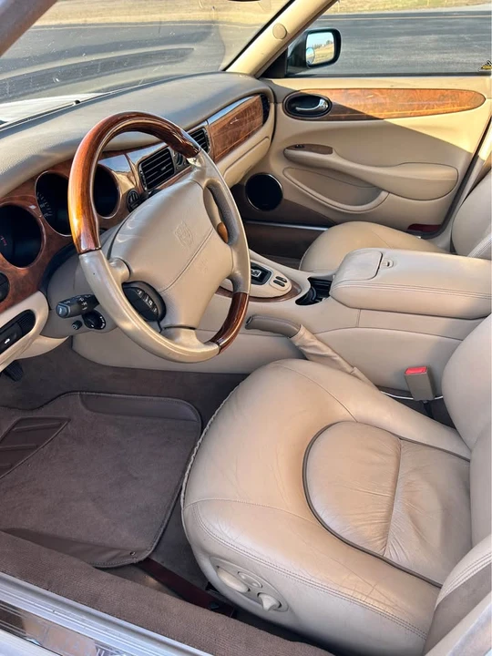 2001 Jaguar X308 XJ - Image 8 of 19
