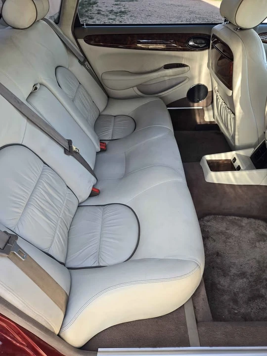 2001 Jaguar X308 XJ - Image 8 of 12