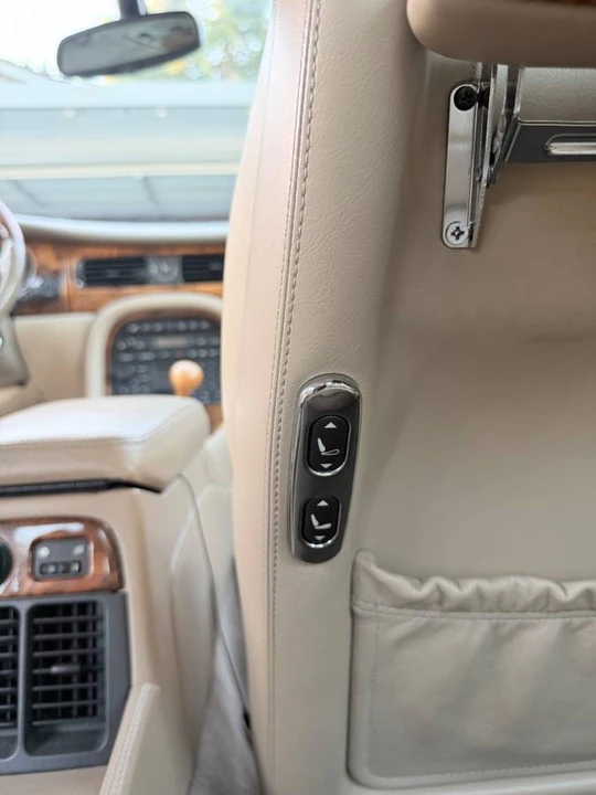 2001 Jaguar X308 XJ - Image 11 of 14