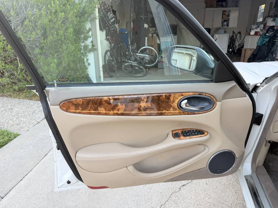 2001 Jaguar X308 XJ - Image 6 of 14