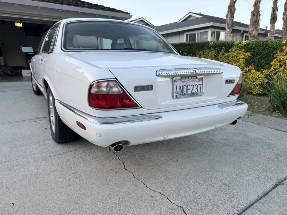 2001 Jaguar X308 XJ - Image 2 of 14