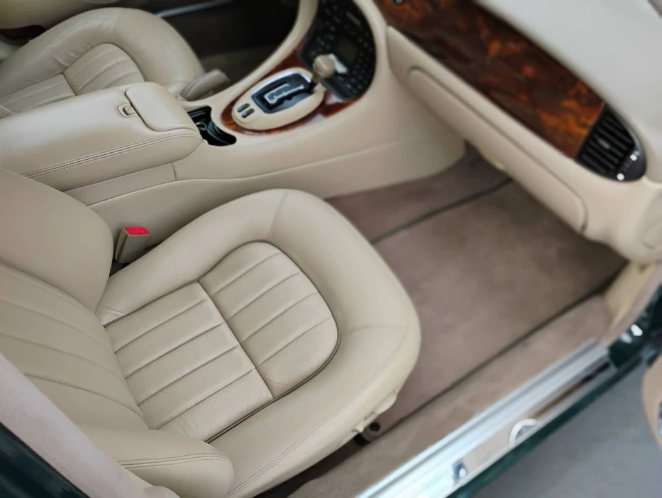 2001 Jaguar X308 XJ - Image 9 of 24