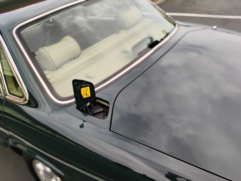 2001 Jaguar X308 XJ - Image 4 of 24