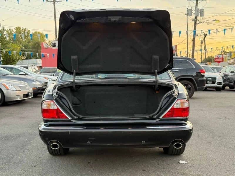 2001 Jaguar X308 XJ - Image 9 of 12