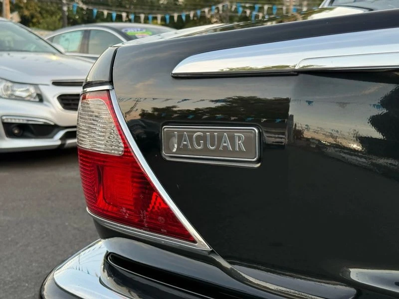 2001 Jaguar X308 XJ - Image 8 of 12