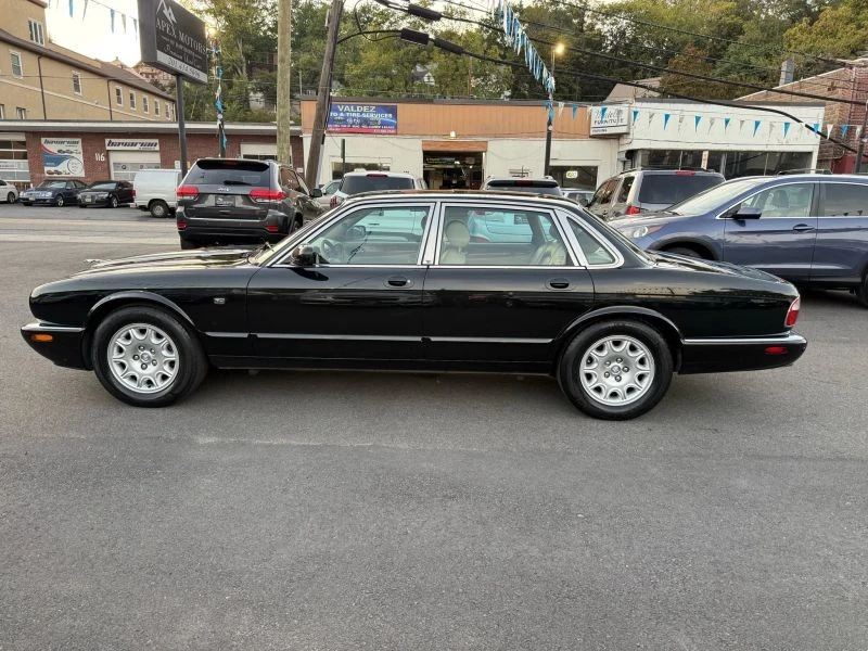 2001 Jaguar X308 XJ - Image 4 of 12