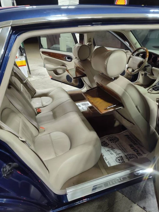 2001 Jaguar X308 XJ - Image 10 of 19