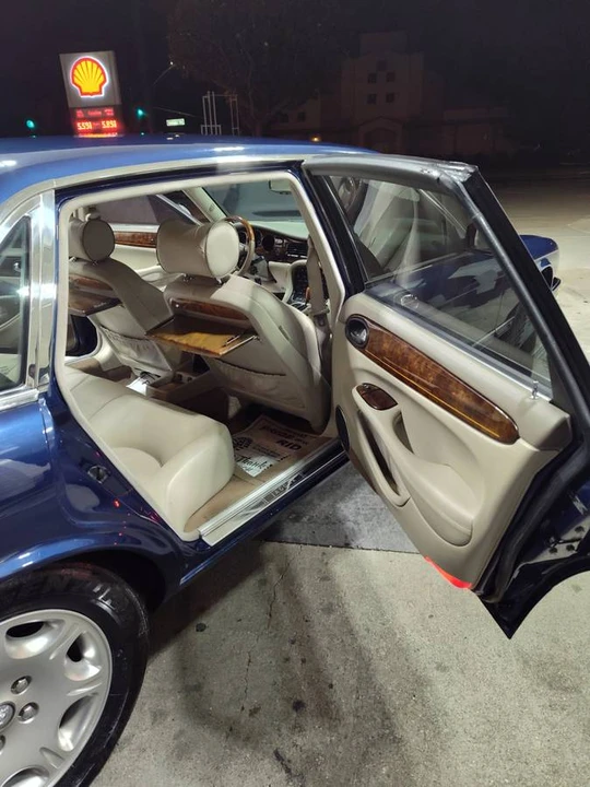 2001 Jaguar X308 XJ - Image 9 of 19