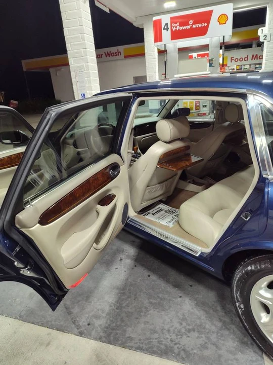 2001 Jaguar X308 XJ - Image 7 of 19