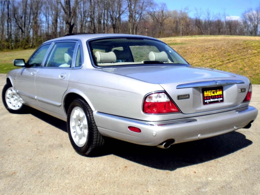 2001 Jaguar X308 XJ - Image 2 of 7
