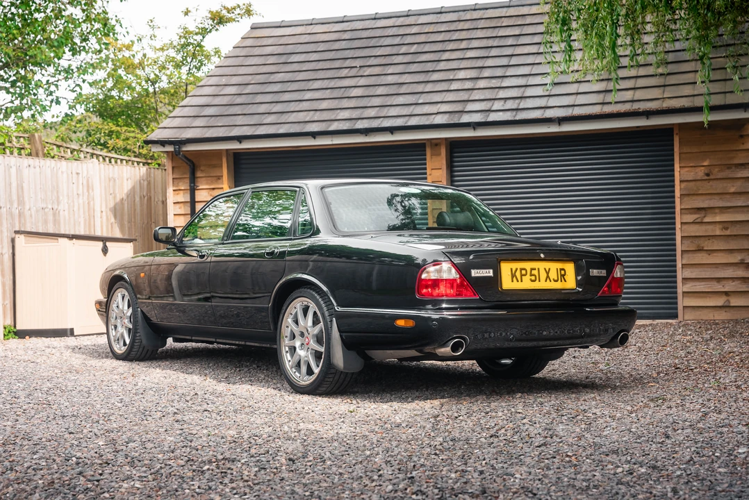 2001 Jaguar X308 XJR - Image 7 of 31
