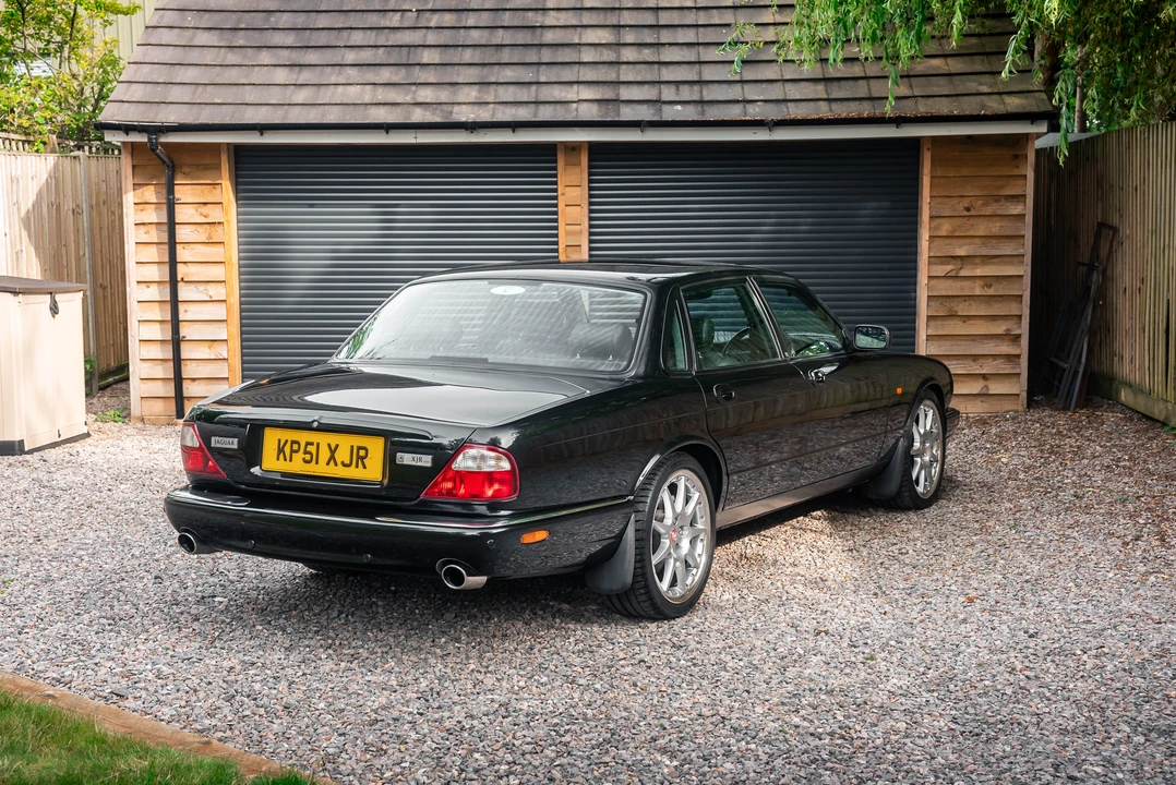 2001 Jaguar X308 XJR - Image 14 of 31