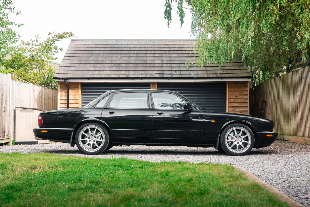 2001 Jaguar X308 XJR - Image 13 of 31