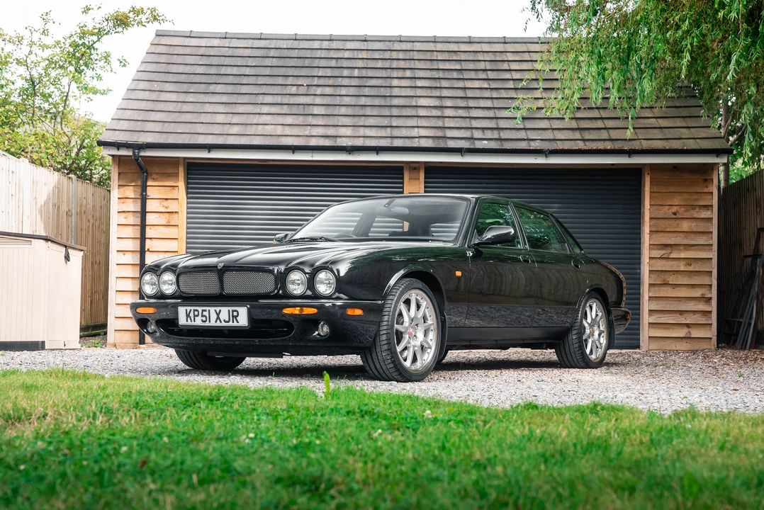 2001 Jaguar X308 XJR - Image 9 of 31