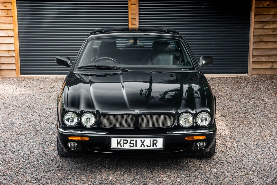 2001 Jaguar X308 XJR - Image 10 of 31