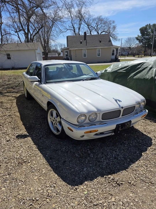 2001 Jaguar X308 XJR - Image 2 of 5