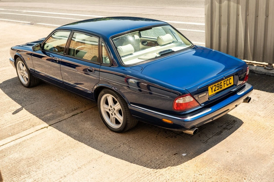 2000 Jaguar X308 XJR - Image 20 of 30