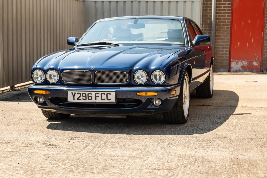 2000 Jaguar X308 XJR - Image 5 of 30