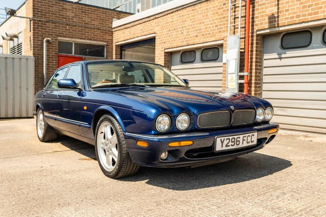 2000 Jaguar X308 XJR - Image 9 of 30