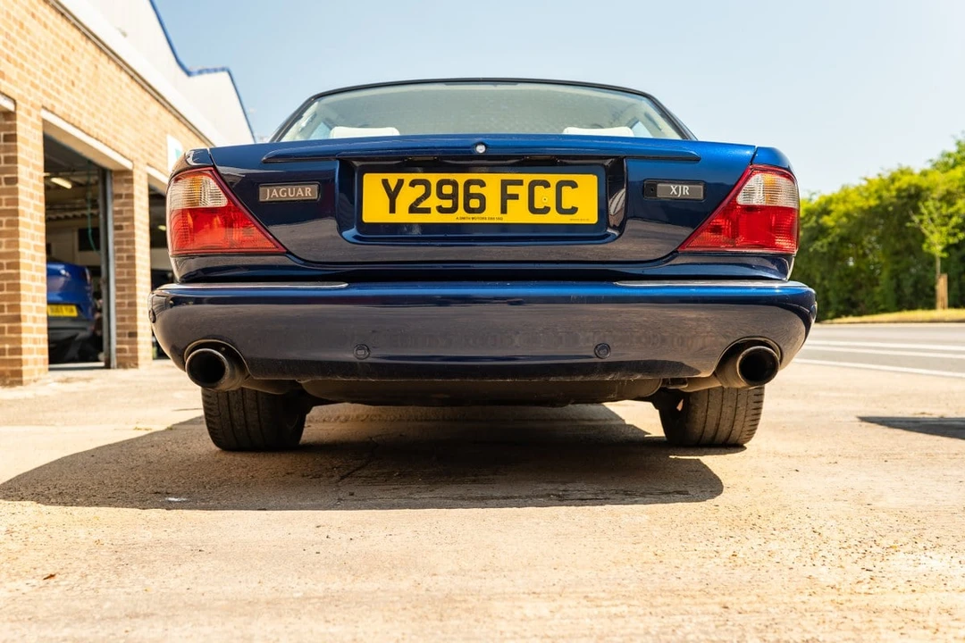2000 Jaguar X308 XJR - Image 25 of 30