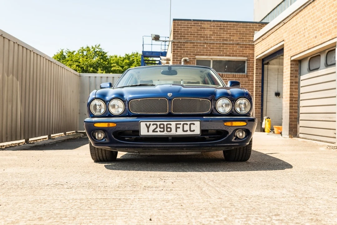 2000 Jaguar X308 XJR - Image 15 of 30
