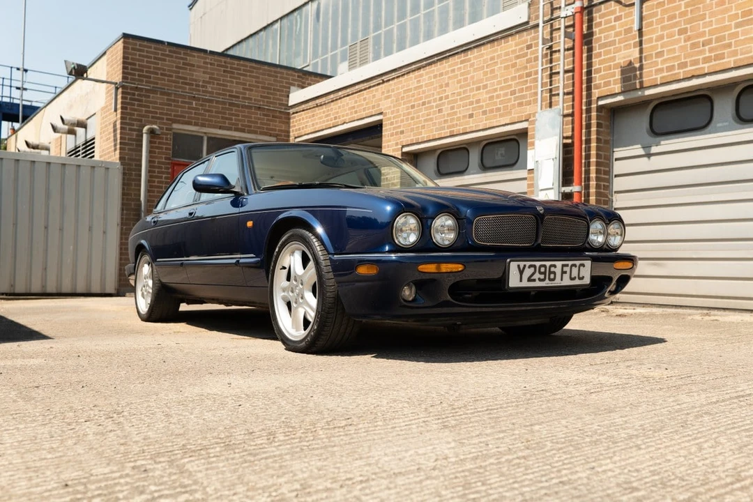 2000 Jaguar X308 XJR - Image 12 of 30
