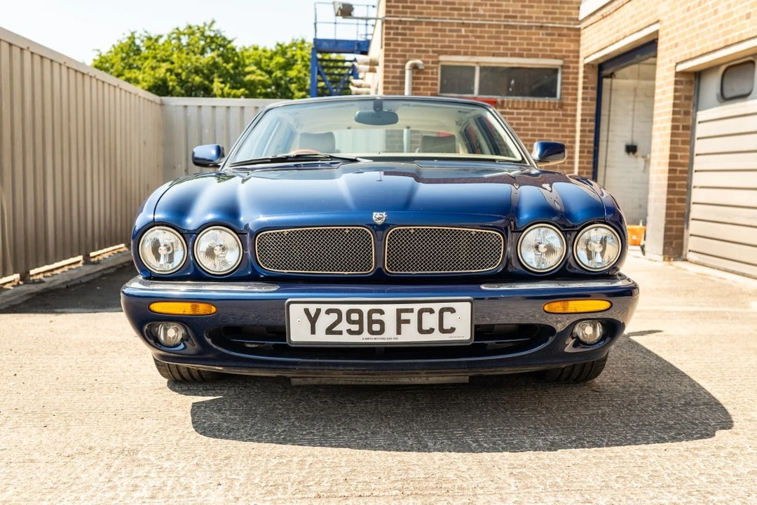 2000 Jaguar X308 XJR - Image 16 of 30