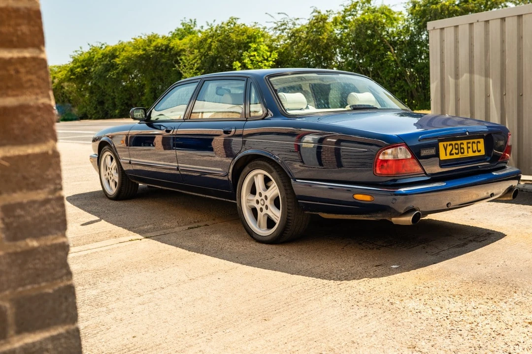 2000 Jaguar X308 XJR - Image 21 of 30