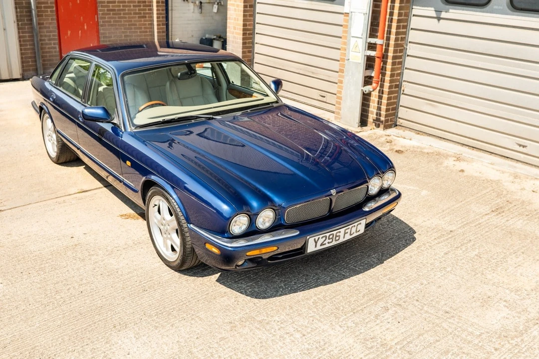 2000 Jaguar X308 XJR - Image 11 of 30