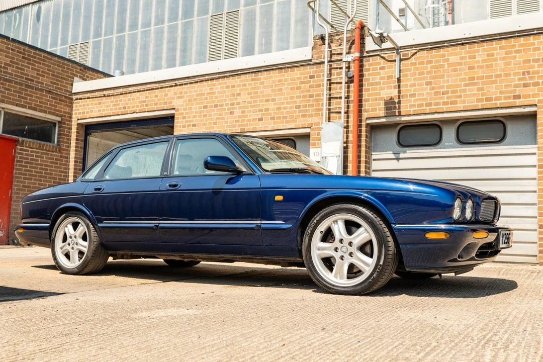 2000 Jaguar X308 XJR - Image 10 of 30