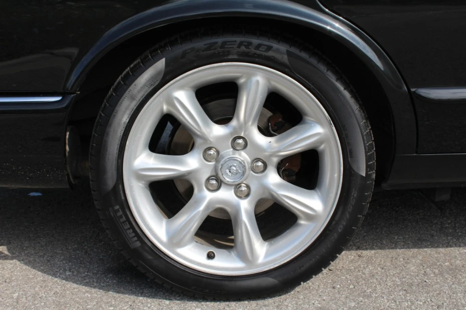 2001 Jaguar X308 XJR - Image 14 of 15