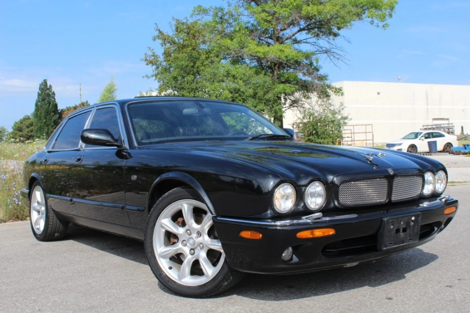 2001 Jaguar X308 XJR - Image 2 of 15