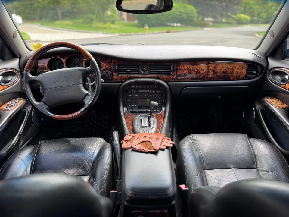 2001 Jaguar X308 XJR - Image 12 of 20